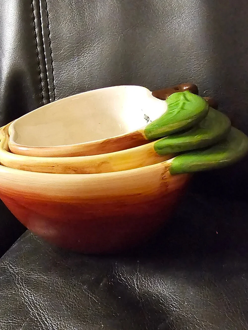 Apple-Shaped Ceramic Nesting Measuring Cup Set of 3 EUC